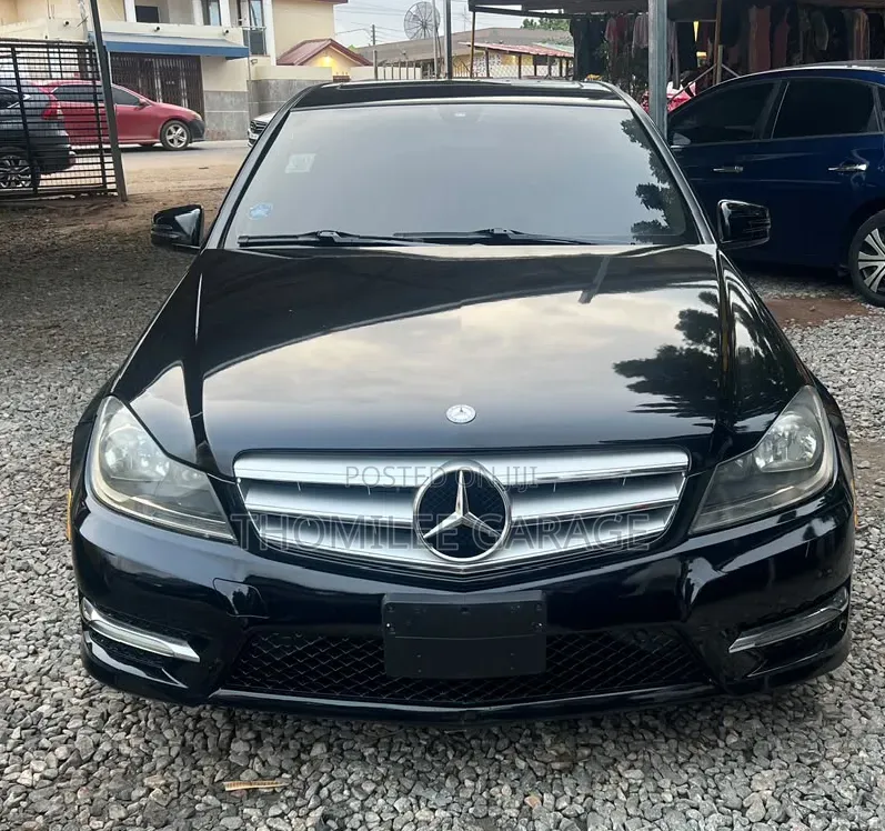 Mercedes-Benz C250 2013 Black