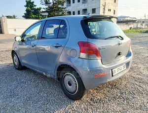 Toyota Vitz 2012 Gray