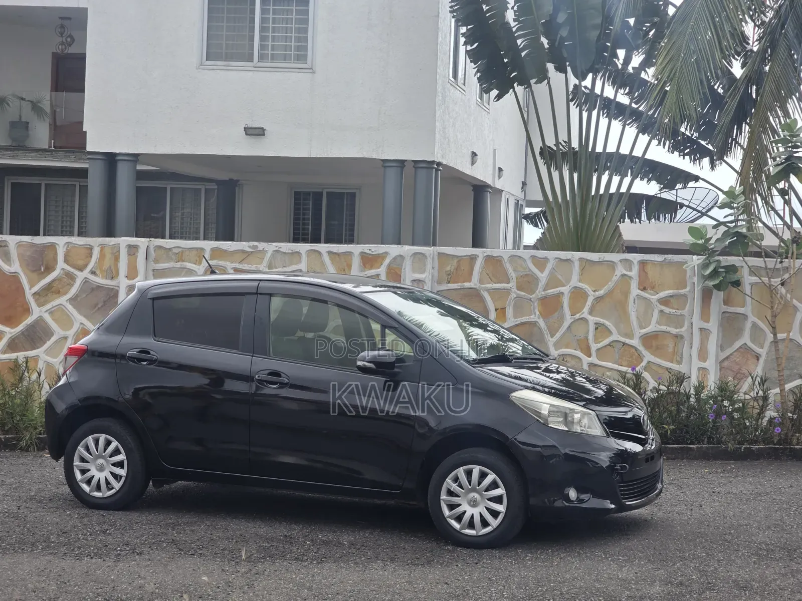 Toyota Vitz 2014 Black