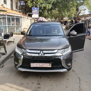 Mitsubishi Outlander 2017 Brown