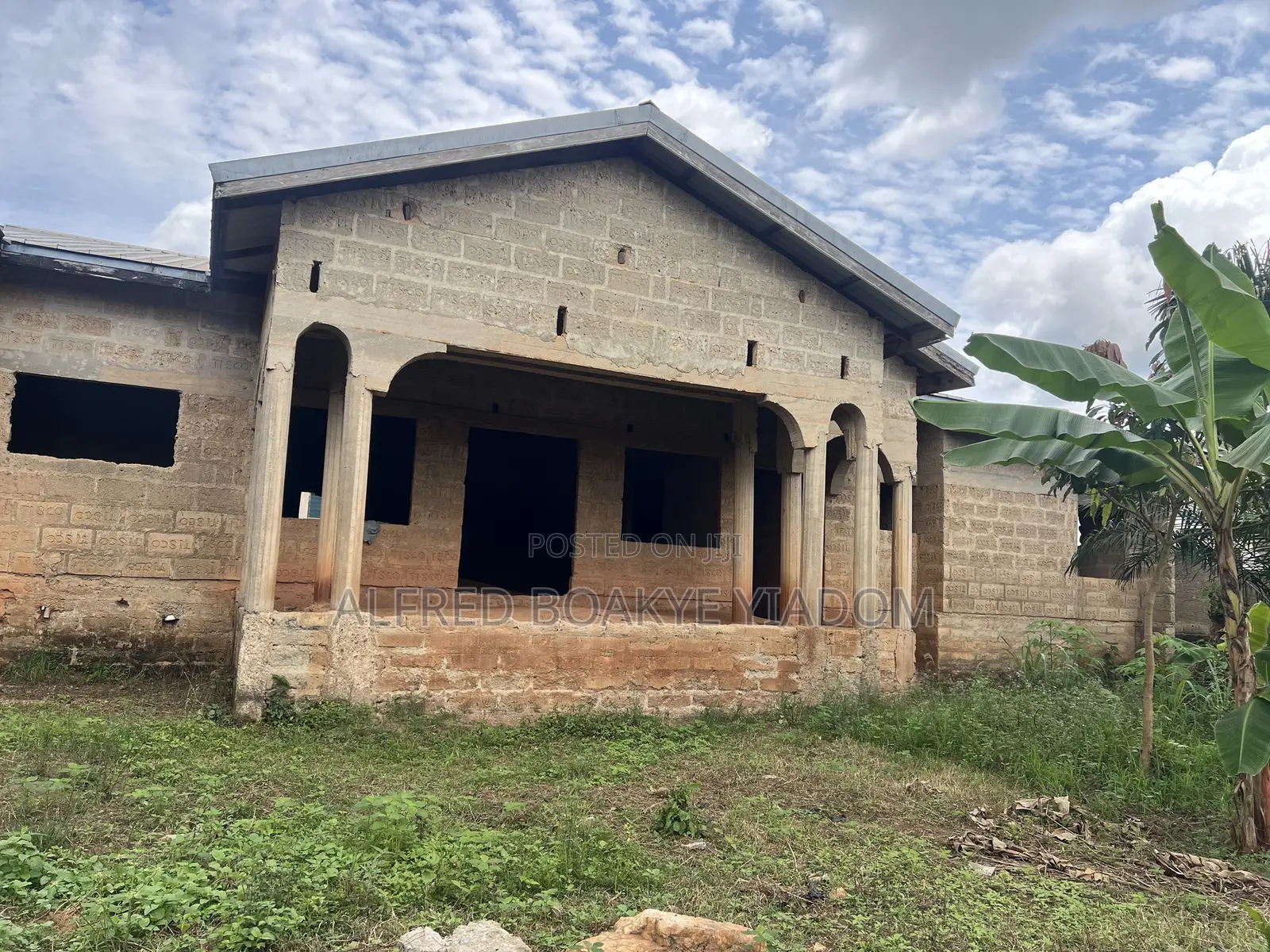 6bdrm House in Ejisu Dwinasi for sale