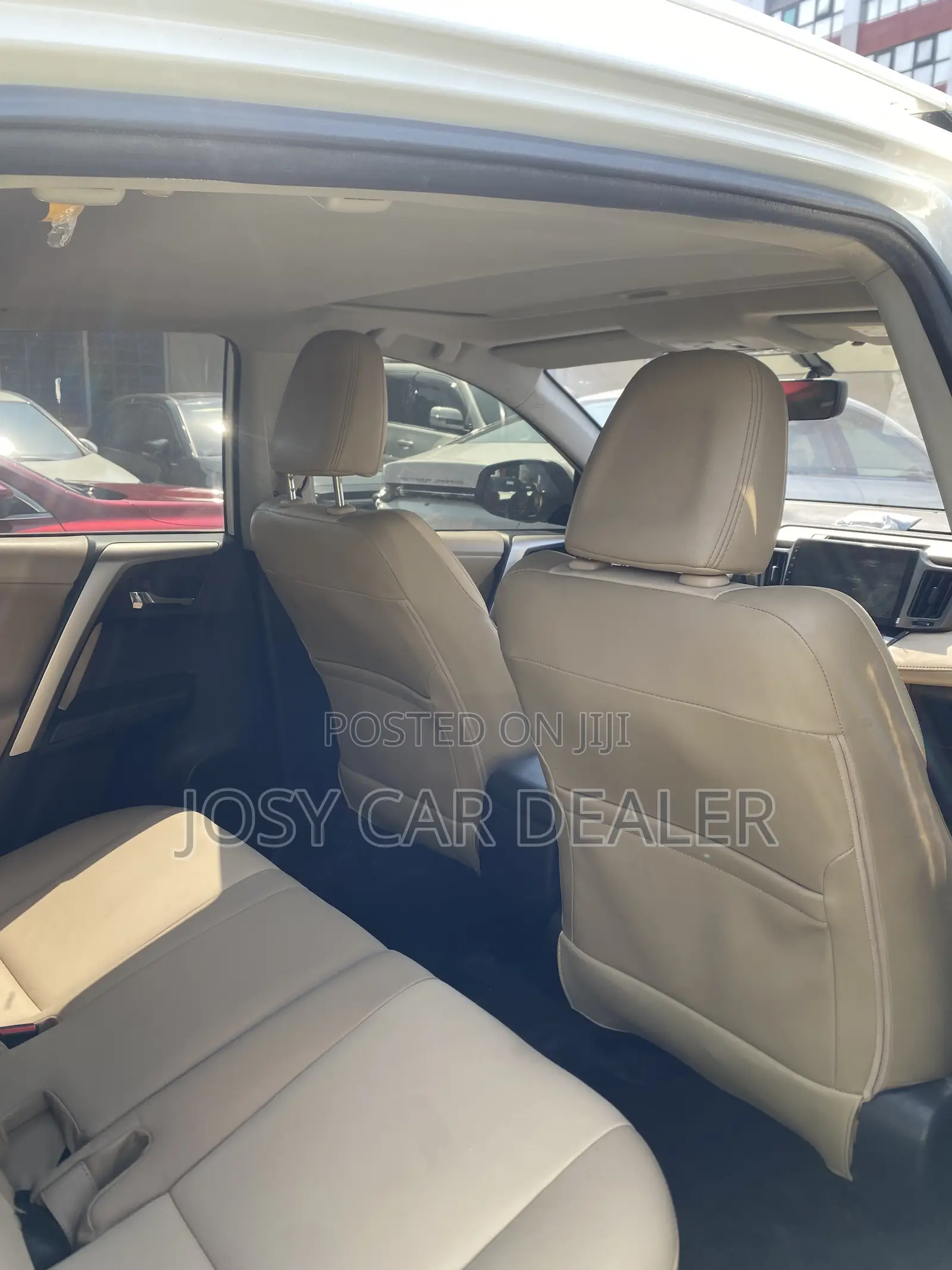 Toyota RAV4 XLE AWD (2.5L 4cyl 6A) 2016 White