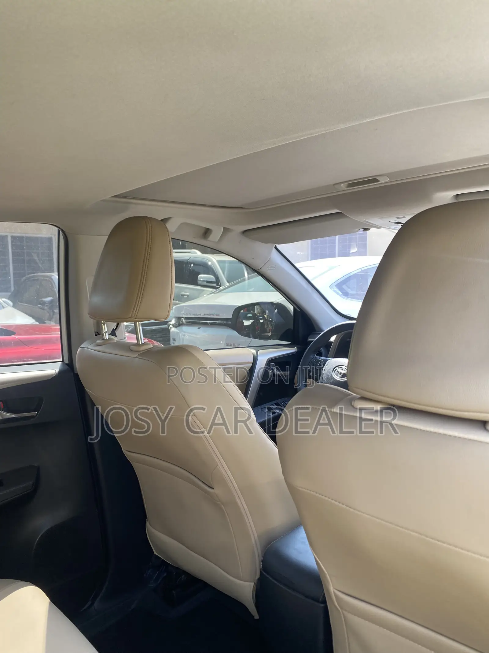 Toyota RAV4 XLE AWD (2.5L 4cyl 6A) 2016 White