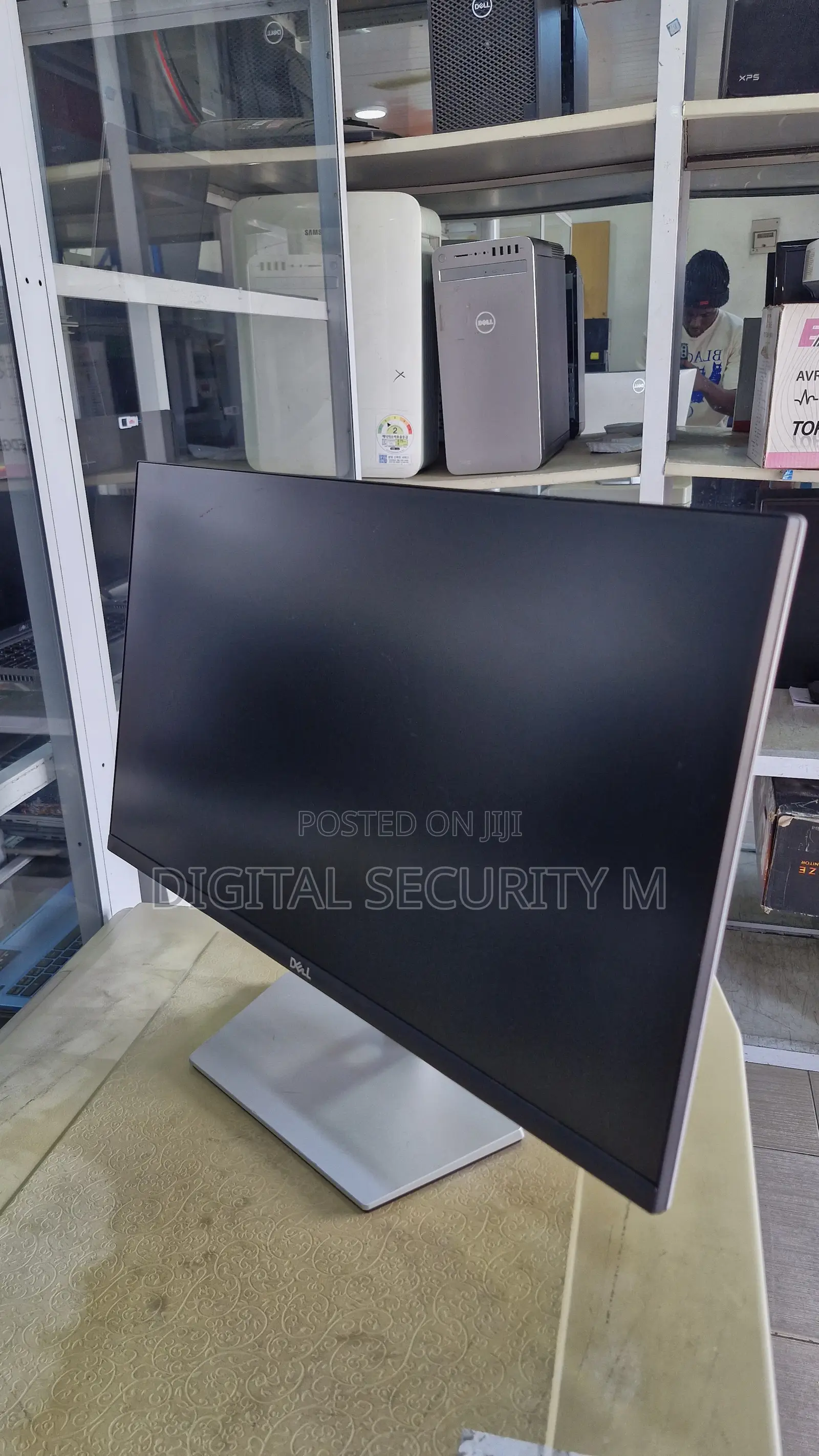 Dell 24" Monitor - S2421H