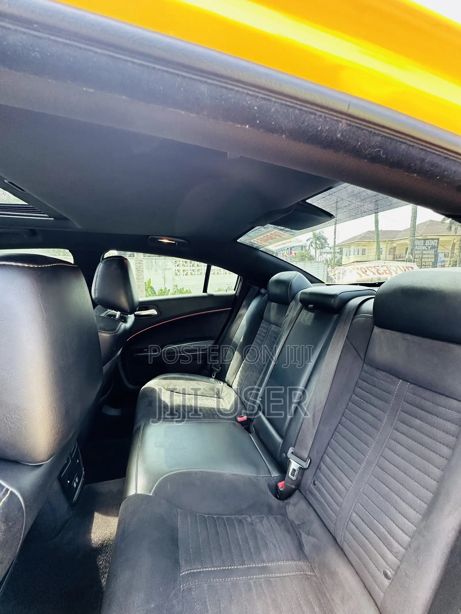 Dodge Charger R/T RWD 2017 Yellow