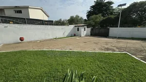 8bdrm House in Cantonments, US Embassy Area for rent