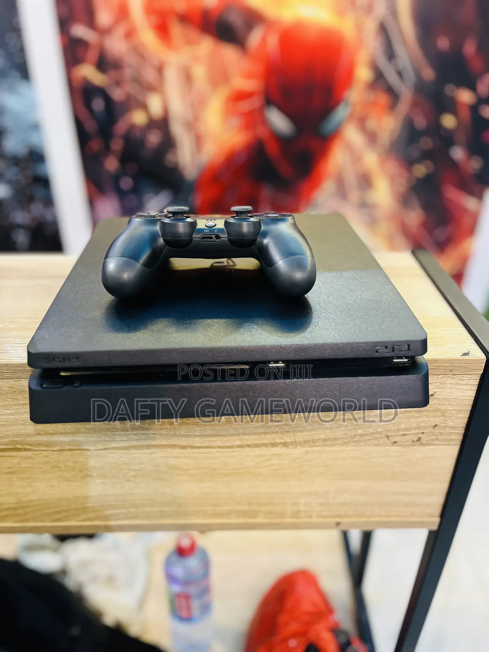 Ps4 Slim  With Loaded Games and 2 Controllers