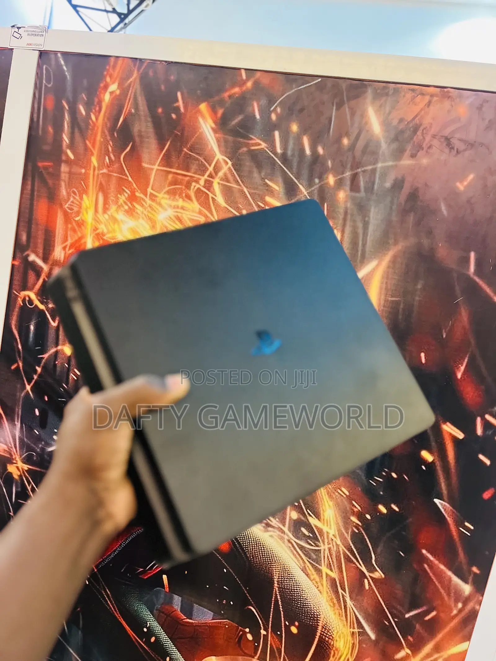 Ps4 Slim  With Loaded Games and 2 Controllers