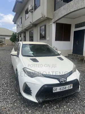Toyota Corolla LE 4dr Sedan (1.8L 4cyl CVT) 2016 White