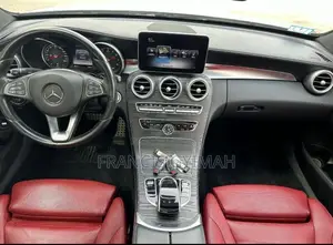 Mercedes-Benz C300 Luxury 4matic Sedan AWD (2.0L 4cyl 7A) 2017 White