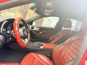 Mercedes-Benz C300 2018 Red