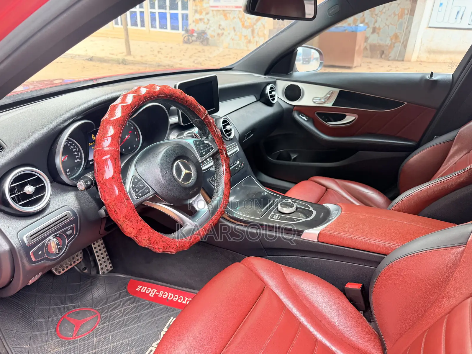 Mercedes-Benz C300 2018 Red