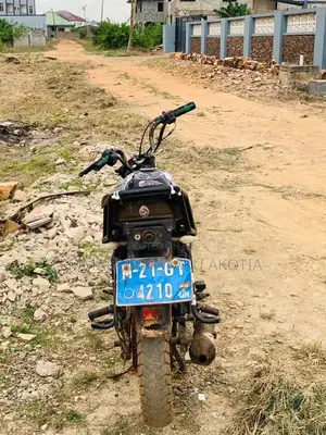 Bajaj RE 2019 Black