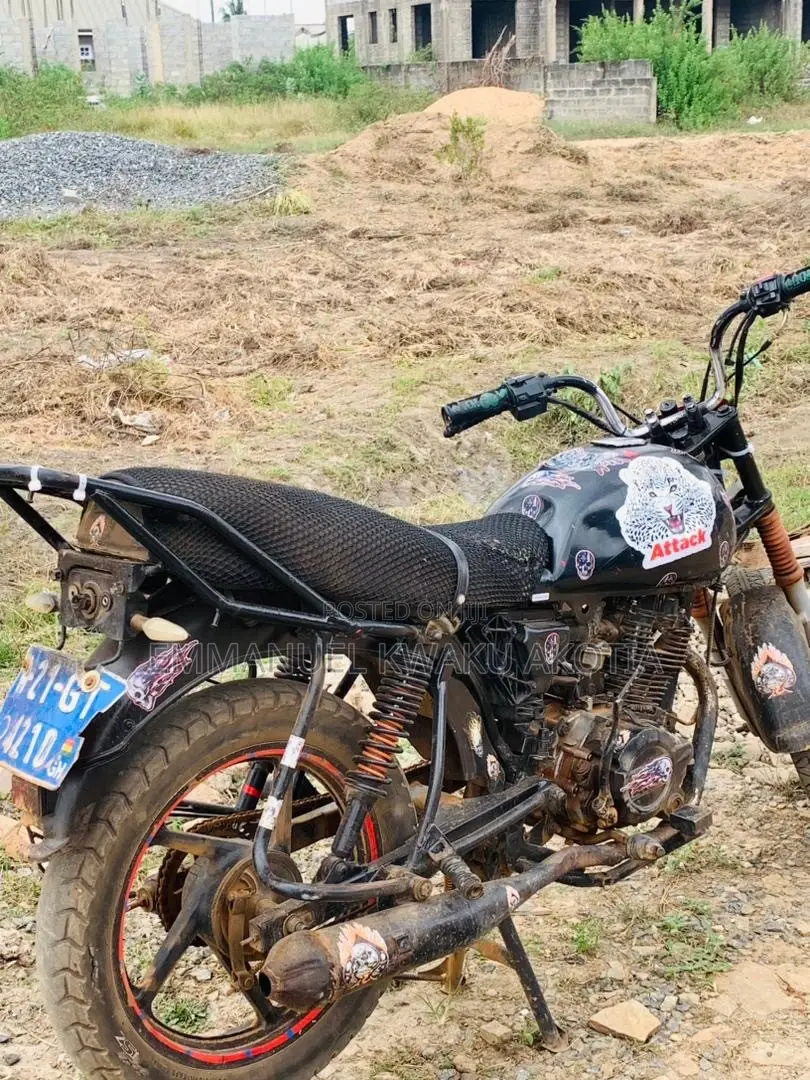 Bajaj RE 2019 Black
