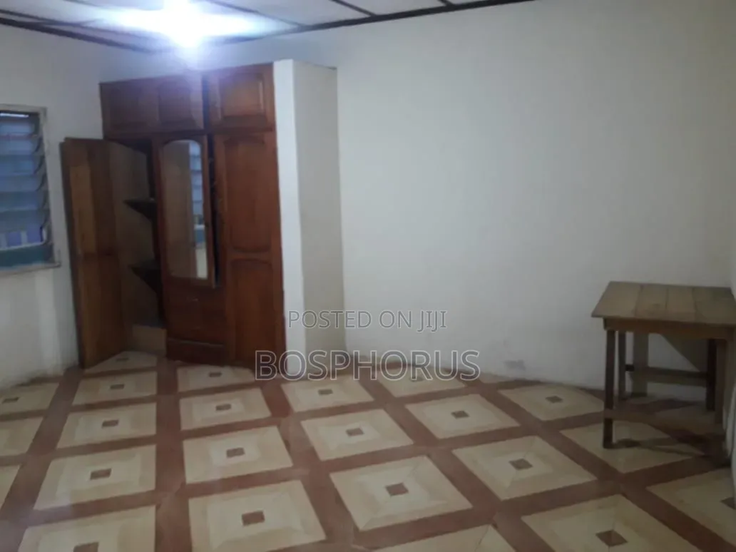 3bdrm House in Achimota Petroleum, Mile 7 for rent