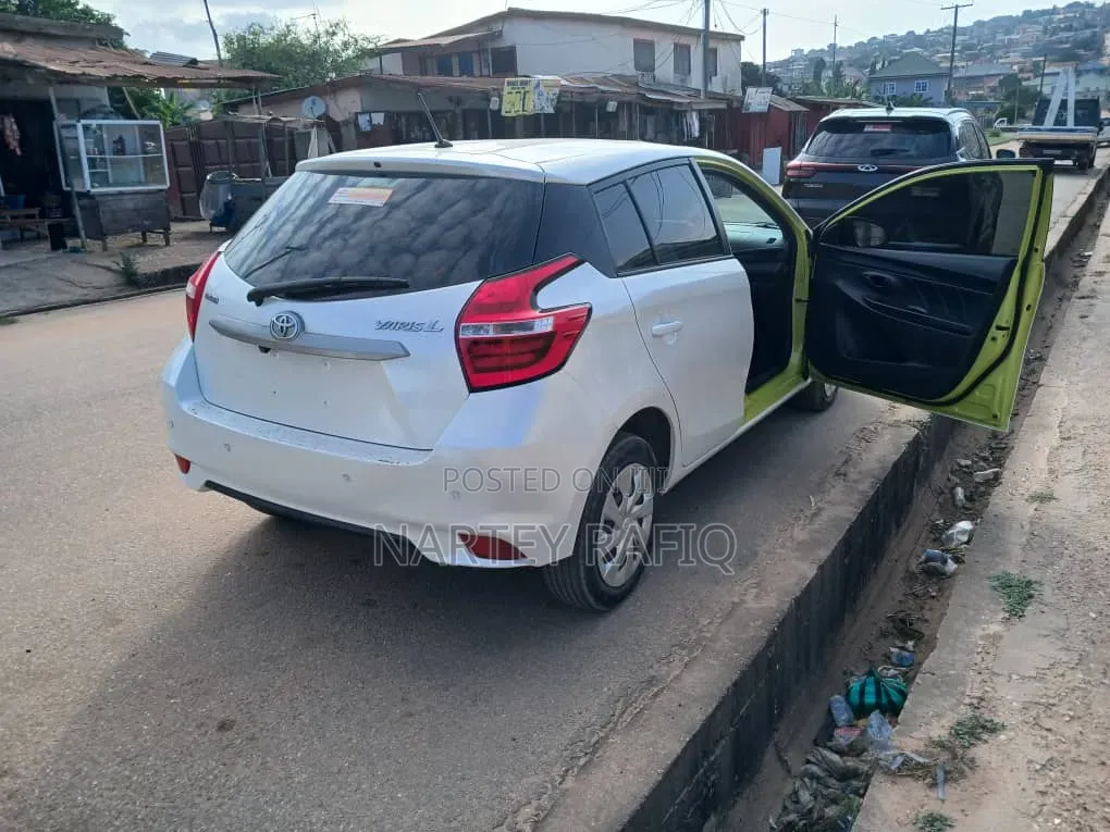 Toyota Yaris 2017 White