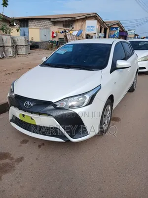 Toyota Yaris 2017 White