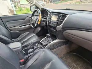 Mitsubishi L200 2018 Silver