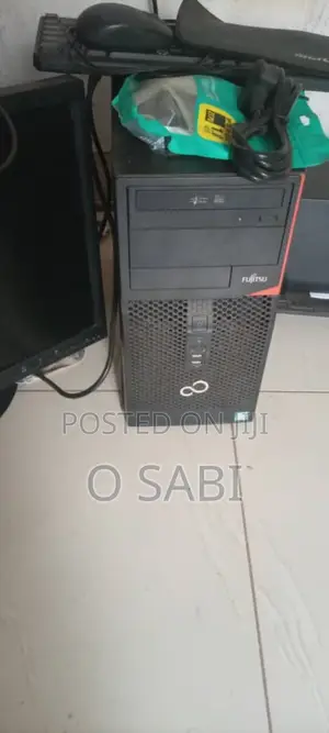 Desktop Computer Fujitsu Esprimo P558 4GB Intel Core i5 SSD 128GB