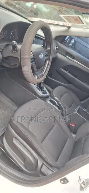 Hyundai Elantra 2017 White