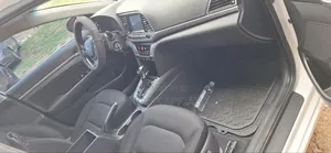 Hyundai Elantra 2017 White