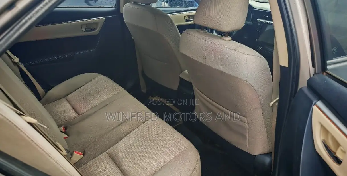 Toyota Corolla L 4dr Sedan (1.8L 4cyl 4A) 2015 Gray