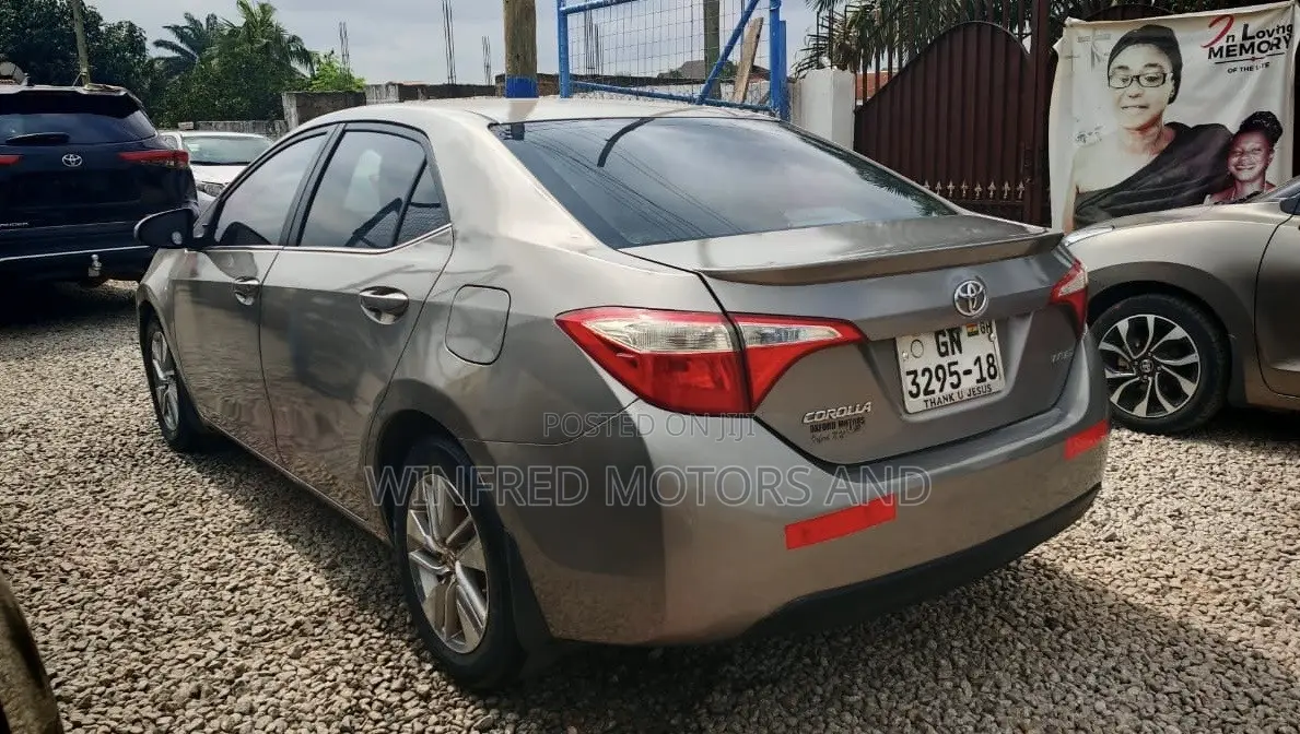 Toyota Corolla L 4dr Sedan (1.8L 4cyl 4A) 2015 Gray