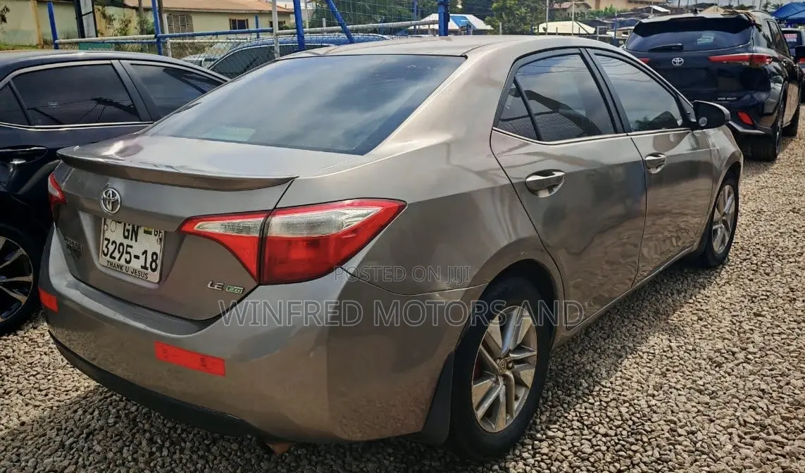 Toyota Corolla L 4dr Sedan (1.8L 4cyl 4A) 2015 Gray