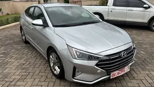 Hyundai Elantra SEL 2019 Silver