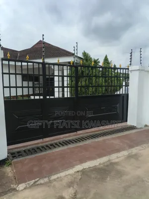 4bdrm House in Parakou Estate, Kumasi Metropolitan for rent