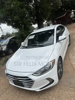 Hyundai Elantra SE Sedan FWD (2.0L 4cyl 6M) 2017 White