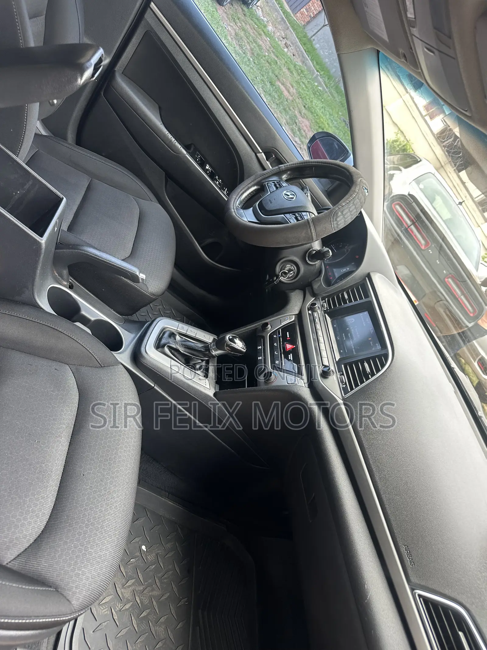 Hyundai Elantra SE Sedan FWD (2.0L 4cyl 6M) 2017 White