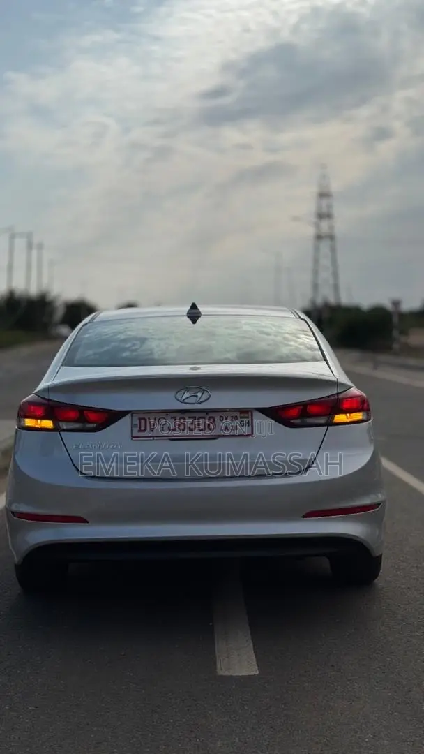 Hyundai Elantra Value Edition Sedan FWD (2.0L 4cyl 6A) 2017 Gray
