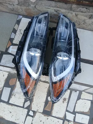 Hyundai Elantra  2017 Headlight