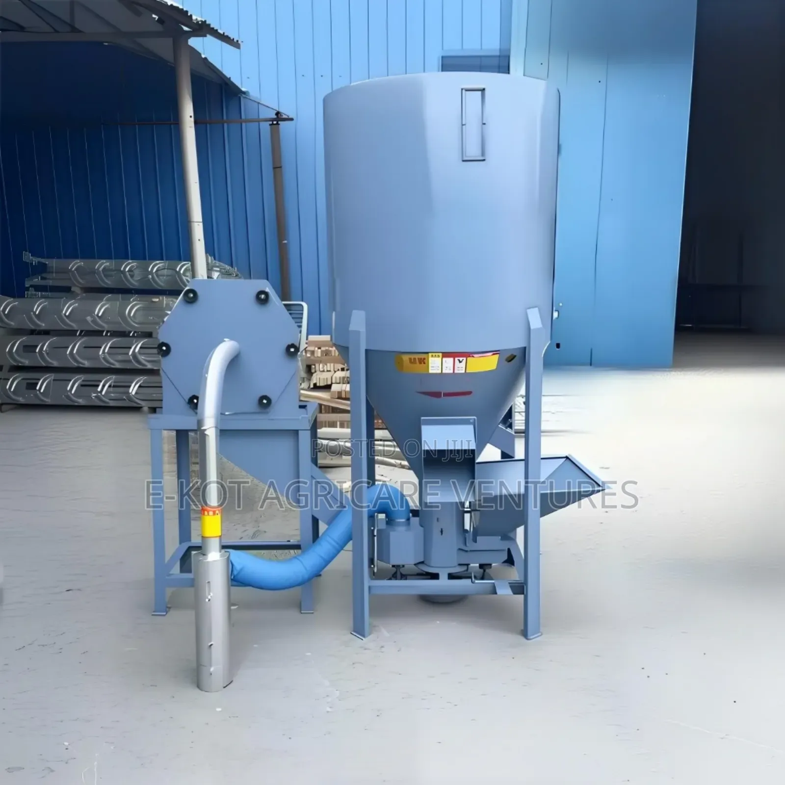 Feed Mixer Machine With Grinder