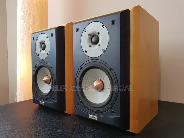 Jamo Concert 8 Bookshelf Speakers