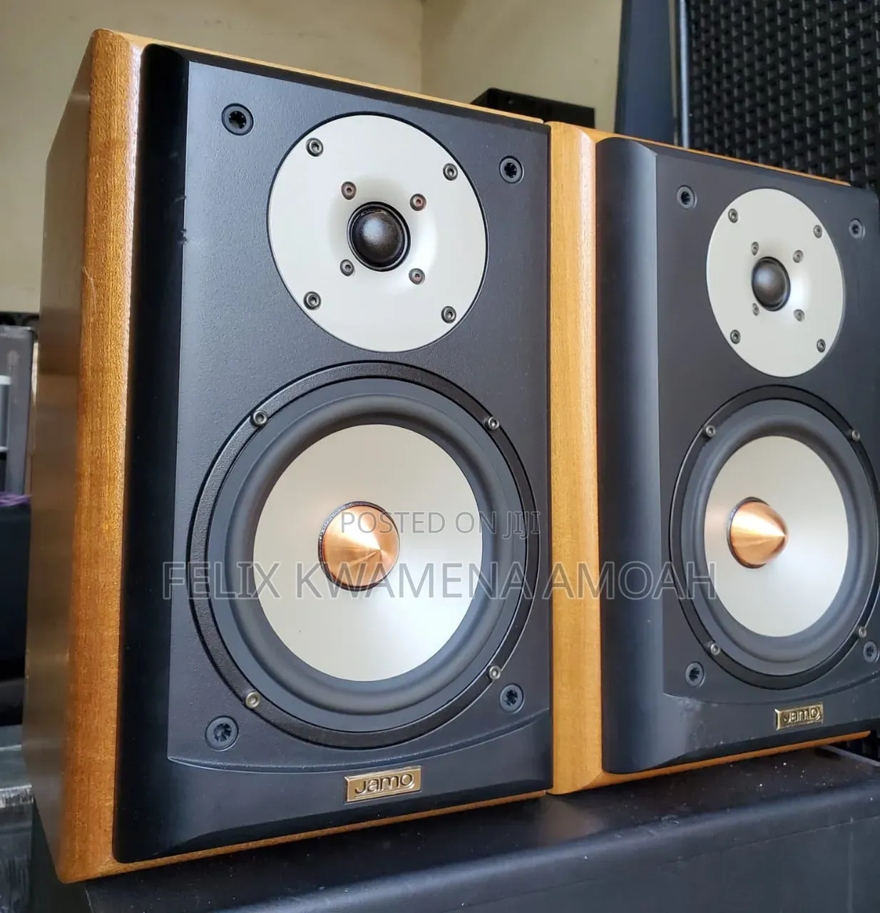 Jamo Concert 8 Bookshelf Speakers