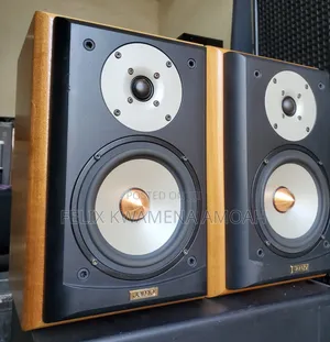 Jamo Concert 8 Bookshelf Speakers