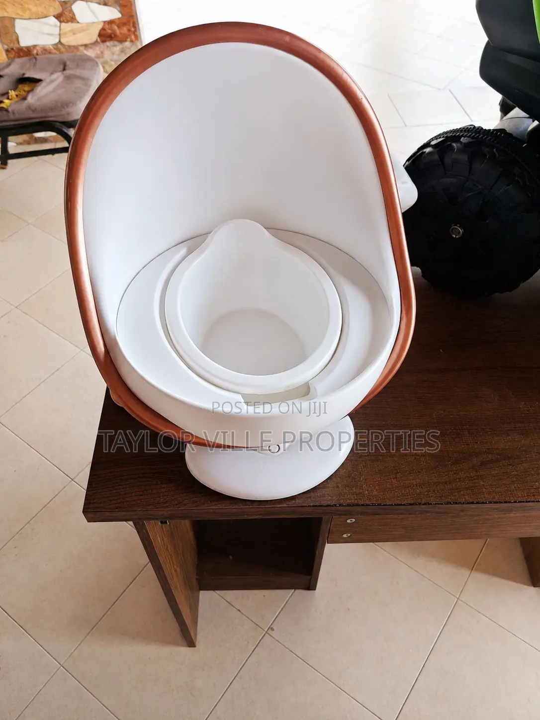 Children's Water Closet Chamber Pot