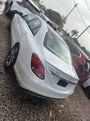 Mercedes-Benz C300 Base 4Matic Sedan AWD (2.0L 4cyl 7A) 2017 White