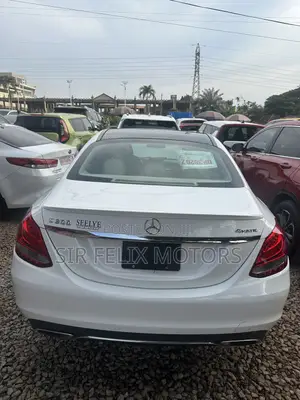 Mercedes-Benz C300 Base 4Matic Sedan AWD (2.0L 4cyl 7A) 2017 White