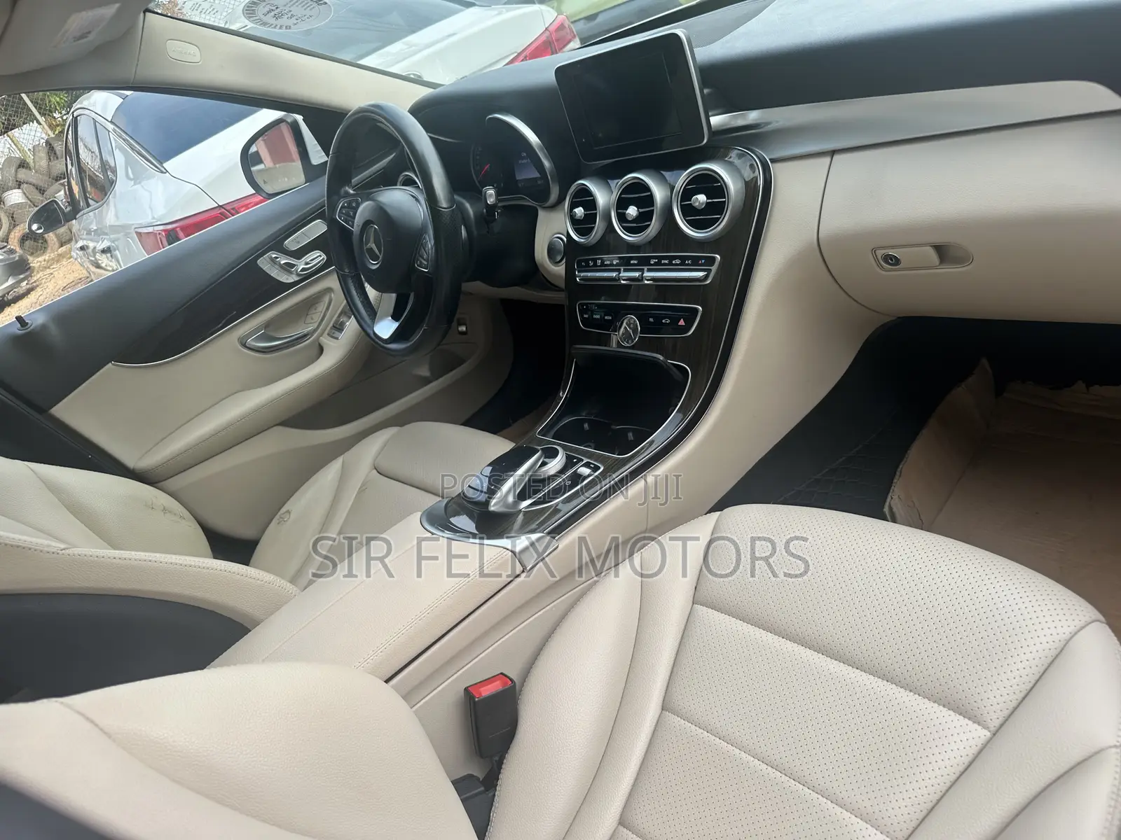 Mercedes-Benz C300 Base 4Matic Sedan AWD (2.0L 4cyl 7A) 2017 White