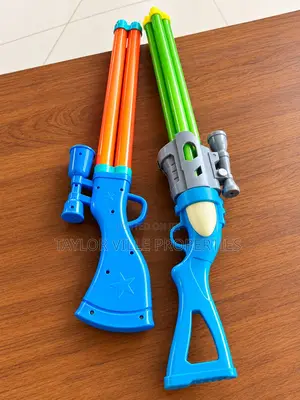 Manual Pull-Out / Pump-Action Water Squirt Gun