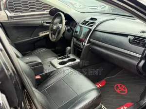 Toyota Camry SE 4dr Sedan (2.5L 4cyl 6A) 2013 Black
