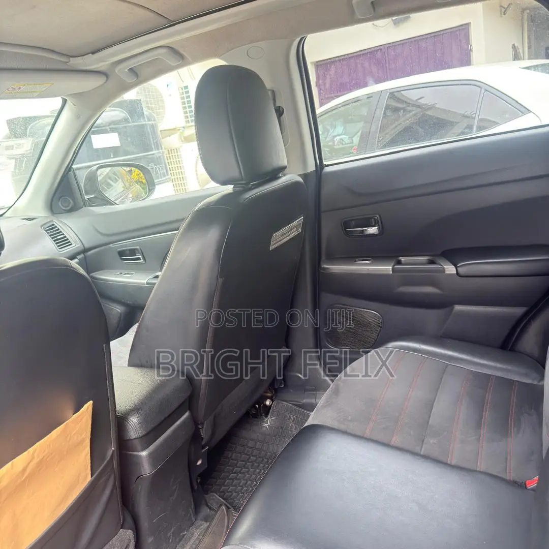 Mitsubishi RVR 2018 Gray