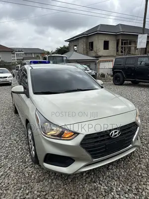 Hyundai Accent 2018 Gold