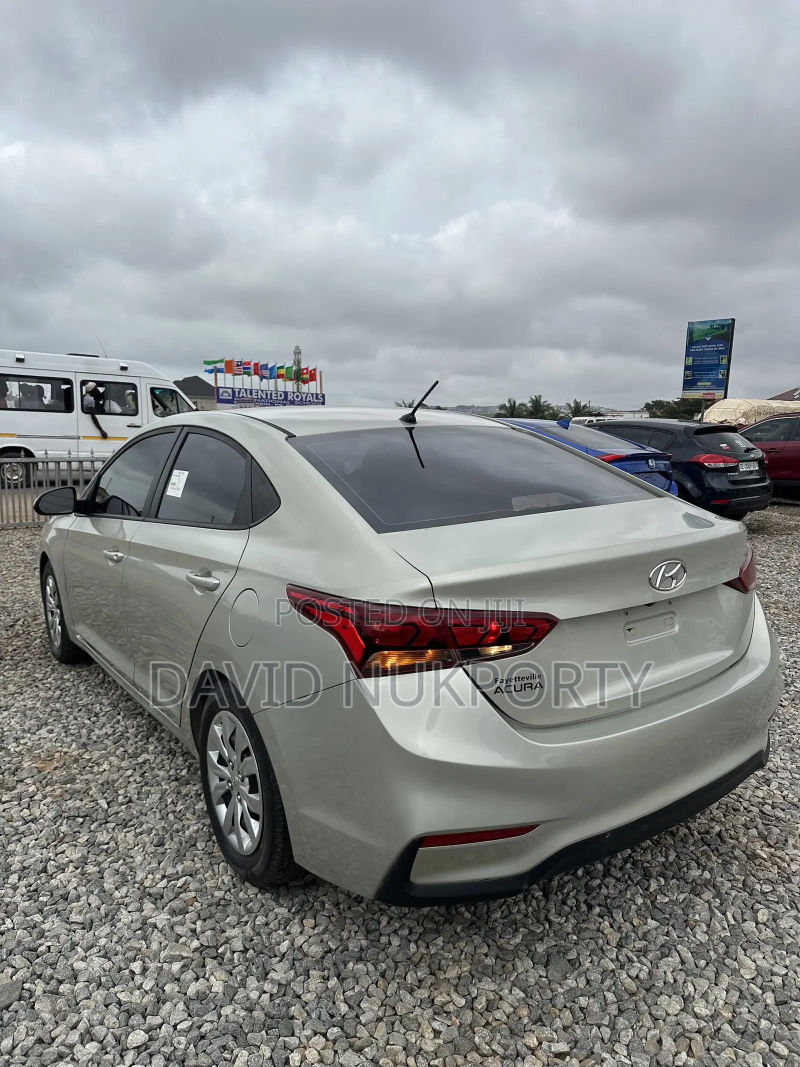 Hyundai Accent 2018 Gold
