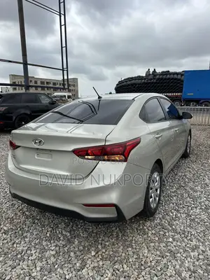Hyundai Accent 2018 Gold