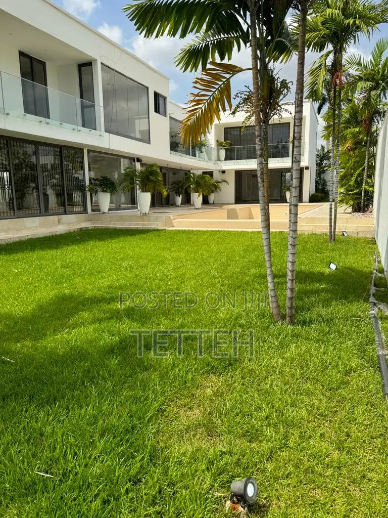 4bdrm House in Coffee Shop Area for sale