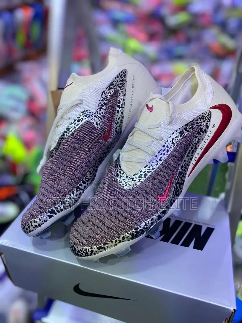 Nike Phantom 6